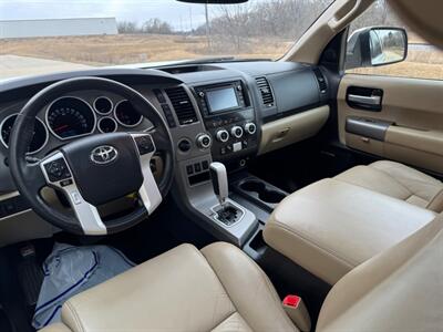2015 Toyota Sequoia Limited   - Photo 21 - Madison, WI 53716