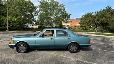 1991 Mercedes-Benz 300 SE   - Photo 5 - Madison, WI 53716