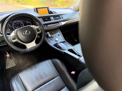 2011 Lexus CT 200h - Photo 17 - Madison, WI 53716