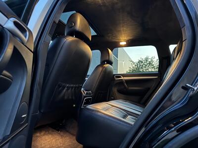 2006 Porsche Cayenne Turbo   - Photo 19 - Madison, WI 53716