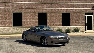 2003 BMW Z4 3.0i - Photo 2 - Madison, WI 53716