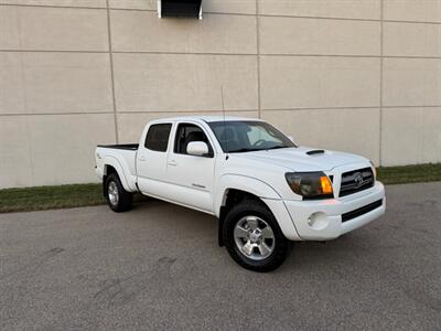 2010 Toyota Tacoma V6 - Photo 2 - Madison, WI 53716