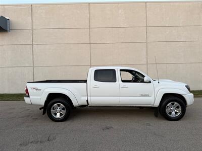 2010 Toyota Tacoma V6 - Photo 11 - Madison, WI 53716