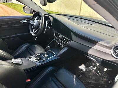 2017 Alfa Romeo Giulia Ti   - Photo 19 - Madison, WI 53716