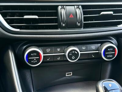 2017 Alfa Romeo Giulia Ti   - Photo 29 - Madison, WI 53716