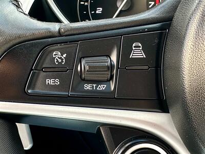 2017 Alfa Romeo Giulia Ti   - Photo 32 - Madison, WI 53716