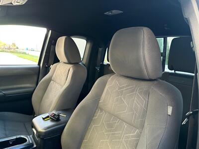 2016 Toyota Tacoma TRD Off-Road   - Photo 13 - Madison, WI 53716