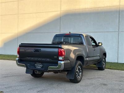 2016 Toyota Tacoma TRD Off-Road   - Photo 6 - Madison, WI 53716