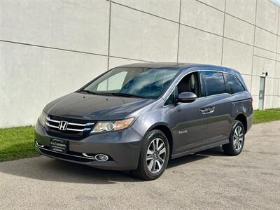 2015 Honda Odyssey Touring  Handicap Mobility BraunAbility - Photo 6 - Madison, WI 53716