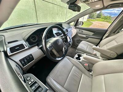 2015 Honda Odyssey Touring  Handicap Mobility BraunAbility - Photo 19 - Madison, WI 53716