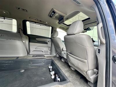 2015 Honda Odyssey Touring  Handicap Mobility BraunAbility - Photo 27 - Madison, WI 53716