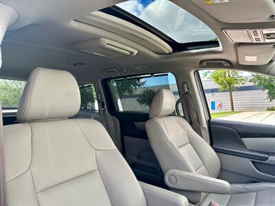 2015 Honda Odyssey Touring  Handicap Mobility BraunAbility - Photo 22 - Madison, WI 53716