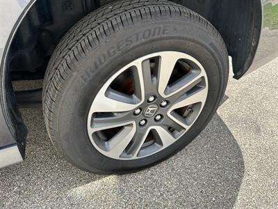 2015 Honda Odyssey Touring  Handicap Mobility BraunAbility - Photo 44 - Madison, WI 53716