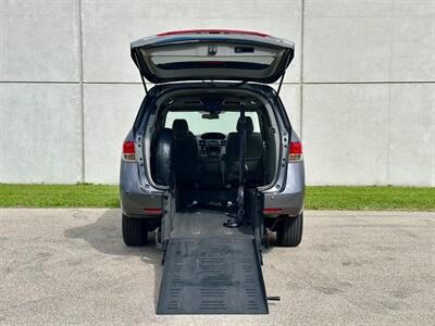 2015 Honda Odyssey Touring  Handicap Mobility BraunAbility - Photo 1 - Madison, WI 53716