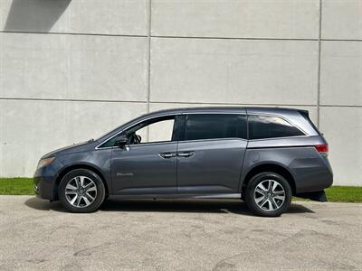 2015 Honda Odyssey Touring  Handicap Mobility BraunAbility - Photo 9 - Madison, WI 53716