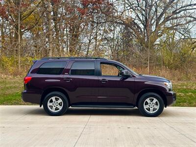 2013 Toyota Sequoia SR5   - Photo 7 - Madison, WI 53716