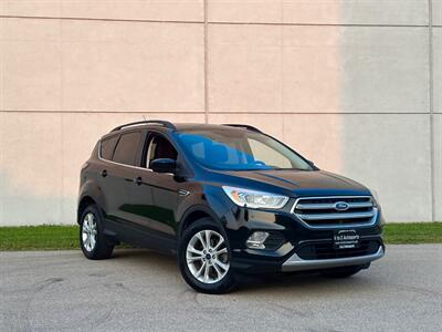 2017 Ford Escape SE   - Photo 2 - Madison, WI 53716