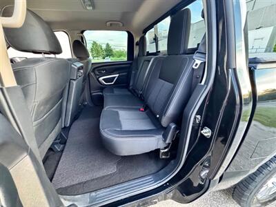 2018 Nissan Titan SV   - Photo 24 - Madison, WI 53716
