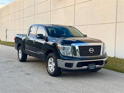 2018 Nissan Titan SV   - Photo 4 - Madison, WI 53716