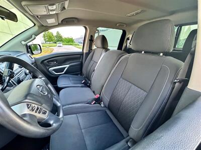 2018 Nissan Titan SV   - Photo 20 - Madison, WI 53716