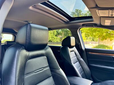 2022 Honda CR-V Touring - Photo 20 - Madison, WI 53716