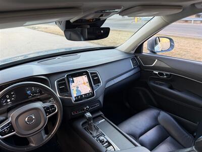 2020 Volvo XC90 T6 Momentum 6-Passenger   - Photo 17 - Madison, WI 53716