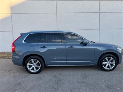 2020 Volvo XC90 T6 Momentum 6-Passenger   - Photo 11 - Madison, WI 53716