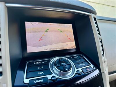 2017 INFINITI QX70 - Photo 27 - Madison, WI 53716