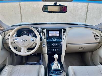 2017 INFINITI QX70 - Photo 13 - Madison, WI 53716