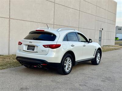 2017 INFINITI QX70 - Photo 8 - Madison, WI 53716
