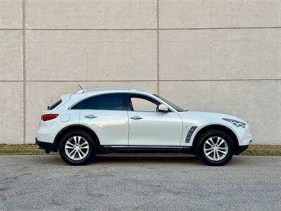 2017 INFINITI QX70 - Photo 6 - Madison, WI 53716