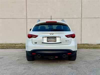 2017 INFINITI QX70 - Photo 11 - Madison, WI 53716