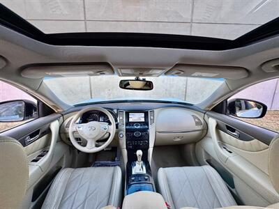 2017 INFINITI QX70 - Photo 12 - Madison, WI 53716