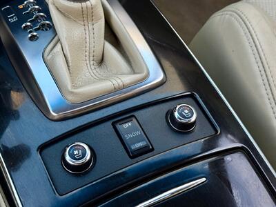 2017 INFINITI QX70 - Photo 28 - Madison, WI 53716