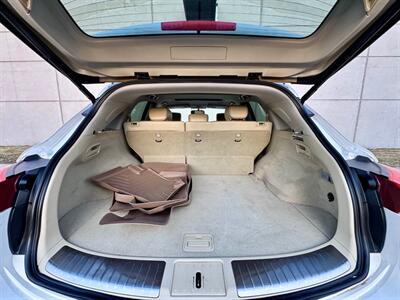 2017 INFINITI QX70 - Photo 30 - Madison, WI 53716