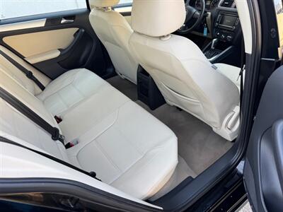 2012 Volkswagen Jetta TDI   - Photo 11 - Madison, WI 53716