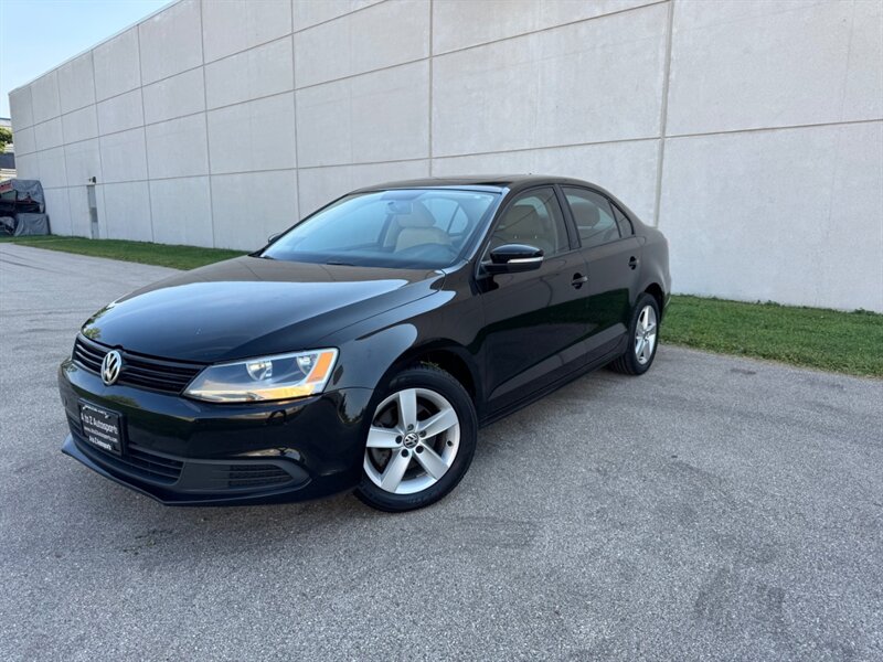 2012 Volkswagen Jetta TDI   - Photo 1 - Madison, WI 53716
