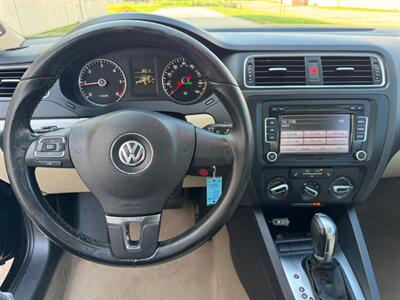 2012 Volkswagen Jetta TDI   - Photo 17 - Madison, WI 53716