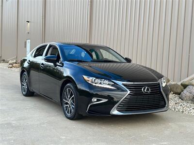 2016 Lexus ES 350   - Photo 4 - Madison, WI 53716