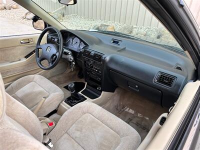 1991 Honda Accord EX   - Photo 18 - Madison, WI 53716