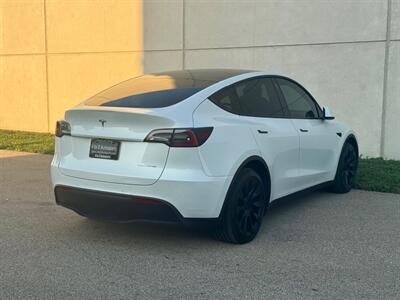2021 Tesla Model Y Long Range - Photo 11 - Madison, WI 53716