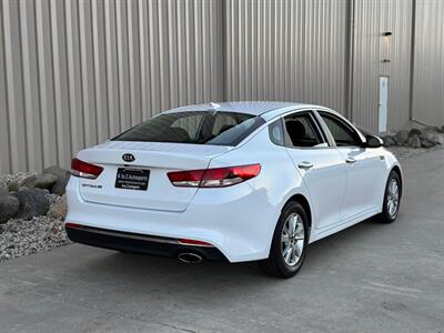 2018 Kia Optima LX   - Photo 9 - Madison, WI 53716