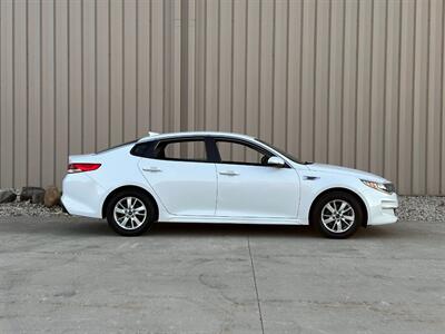 2018 Kia Optima LX   - Photo 7 - Madison, WI 53716