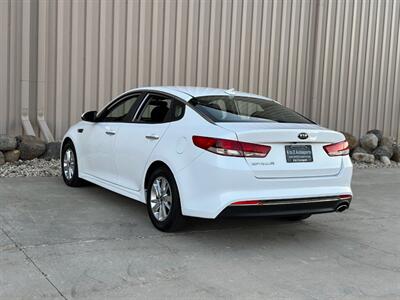 2018 Kia Optima LX   - Photo 10 - Madison, WI 53716