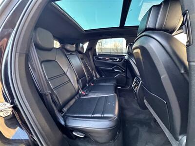 2019 Porsche Cayenne S - Photo 26 - Madison, WI 53716
