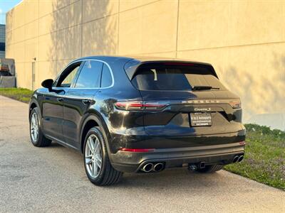 2019 Porsche Cayenne S - Photo 8 - Madison, WI 53716