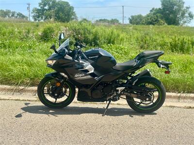 2022 Kawasaki Ninja 400  ABS - Photo 4 - Madison, WI 53716