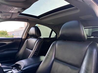 2014 Lexus LS 460   - Photo 16 - Madison, WI 53716