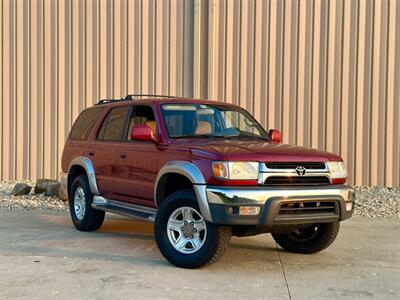 2001 Toyota 4Runner SR5   - Photo 2 - Madison, WI 53716