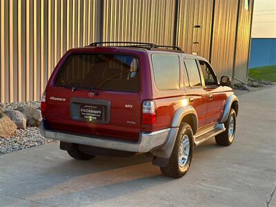 2001 Toyota 4Runner SR5   - Photo 9 - Madison, WI 53716